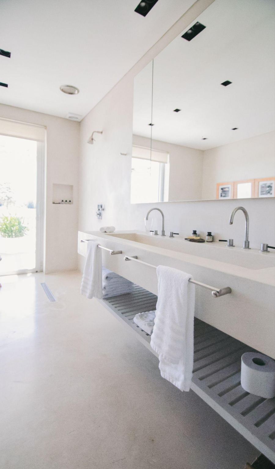 Daglio Master Suite, view 6
